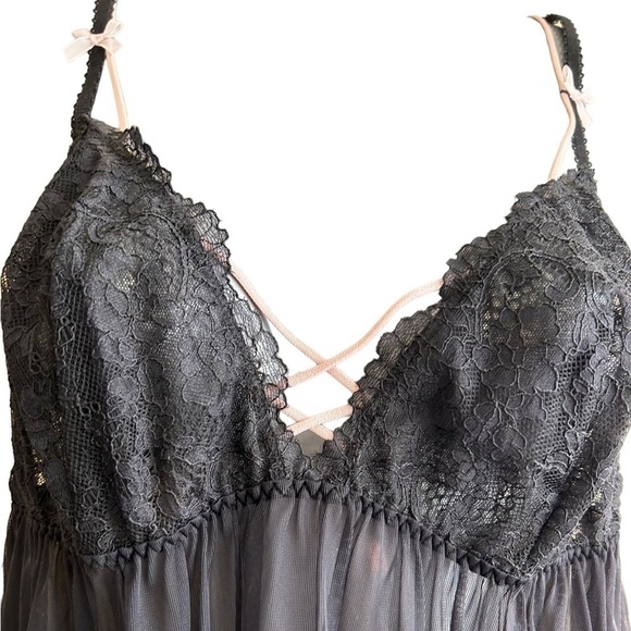 Victoria’s Secret Babydoll Gown Sheer Black Ruffles • Used • Size: Large - Picture 7 of 8